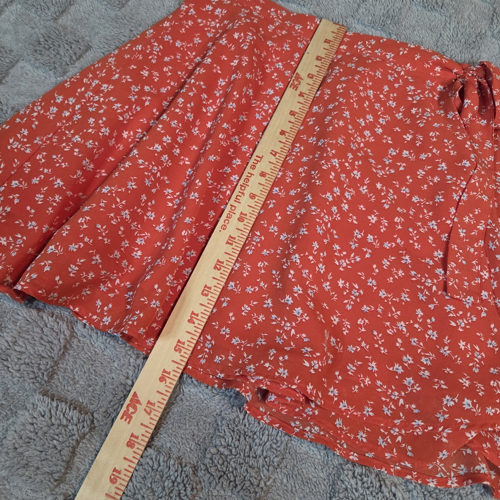 Forever 21 Skirt Womens Size Small Red-Orange Boho Floral Print Wrap Mini Micro - Picture 3 of 8
